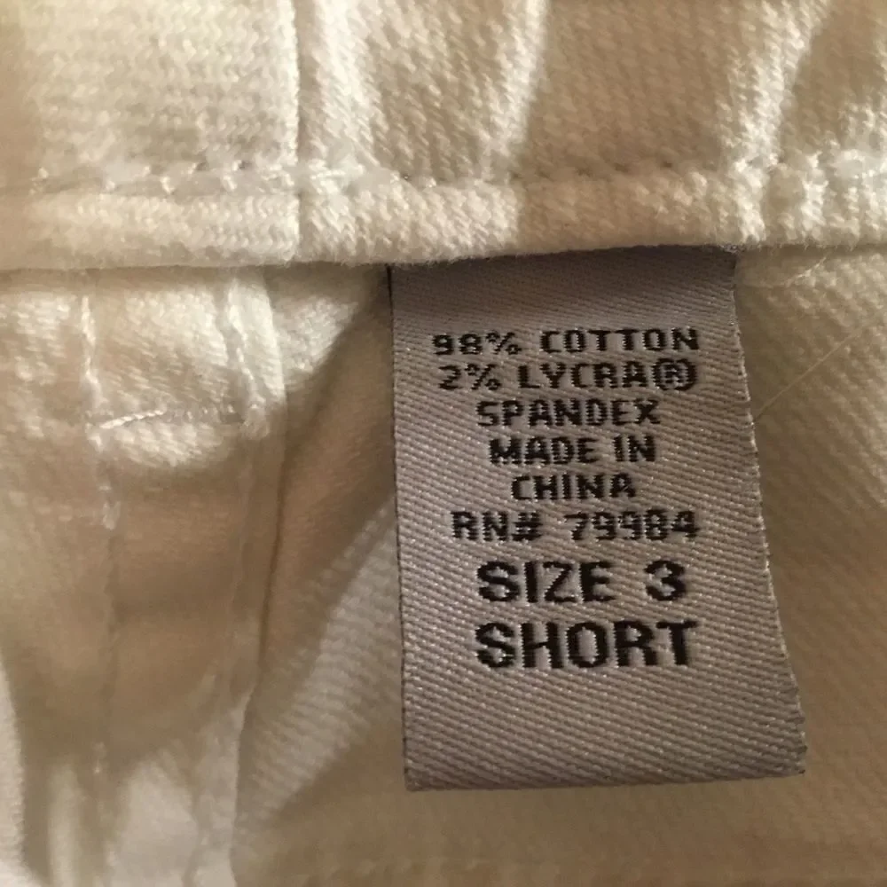 NWT Chico’s Women’s Sz. 16S White Denim 5-Pocket  Slight Boot Cut Flare Jeans